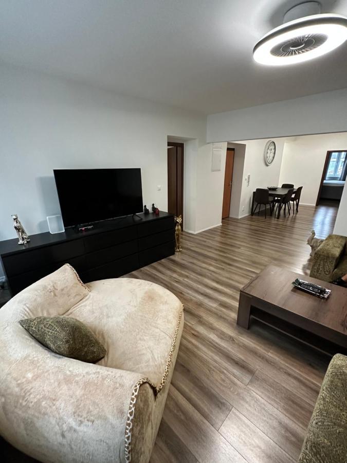 Medena Apartment Old Town With Free Parking Братислава Екстер'єр фото