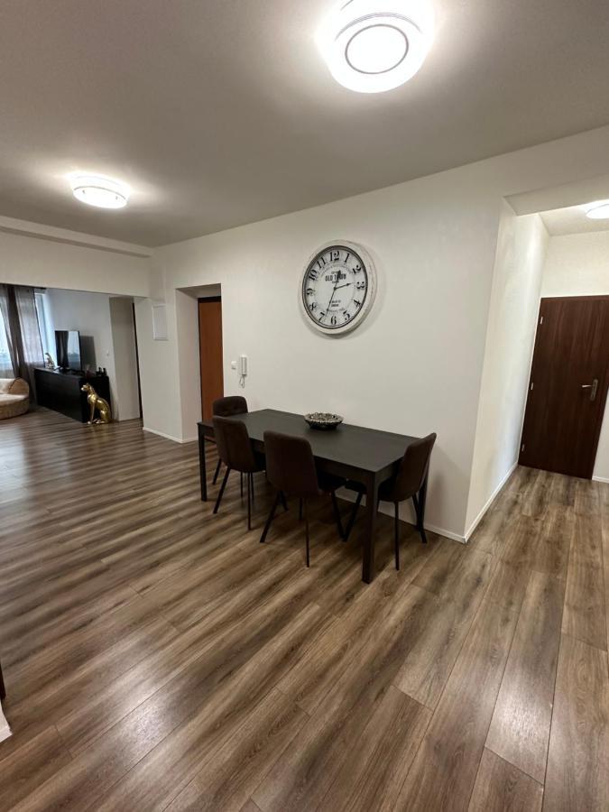 Medena Apartment Old Town With Free Parking Братислава Екстер'єр фото